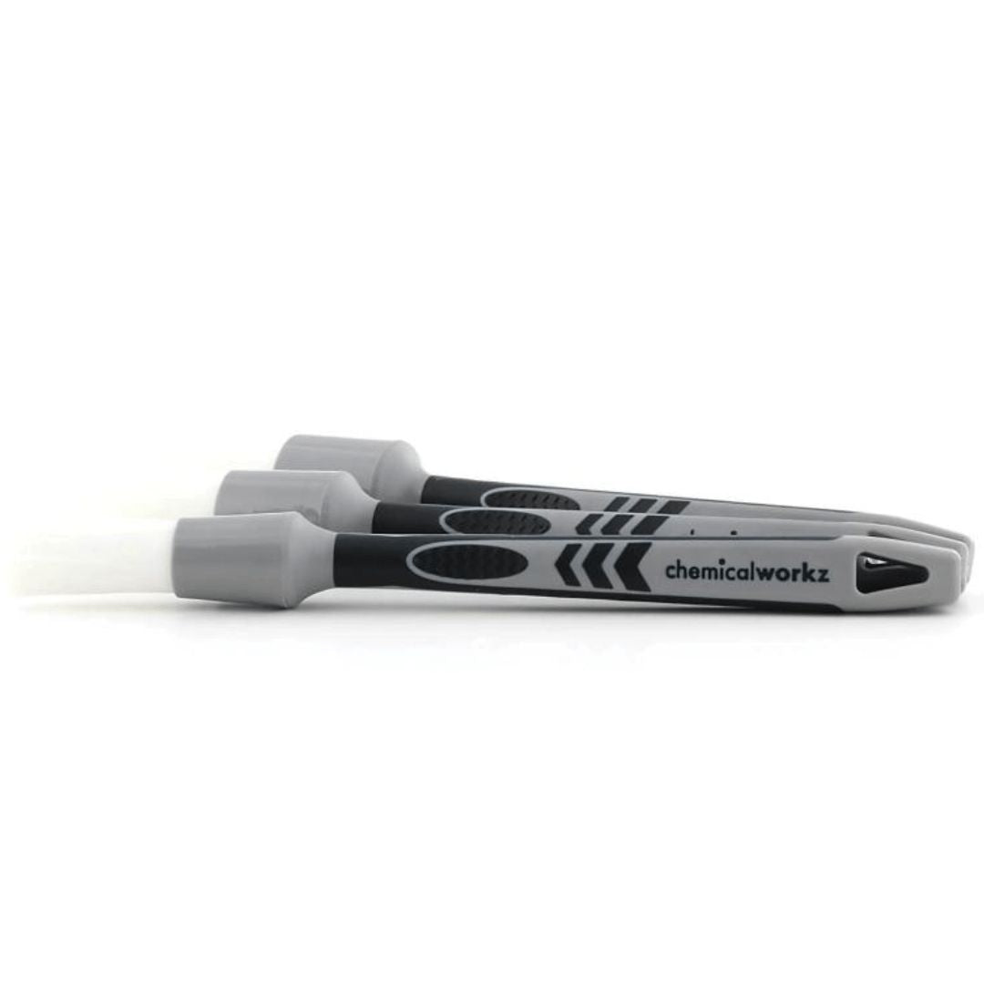 Das ChemicalWorkz White Soft Detailing Pinsel Set in 3 Grössen