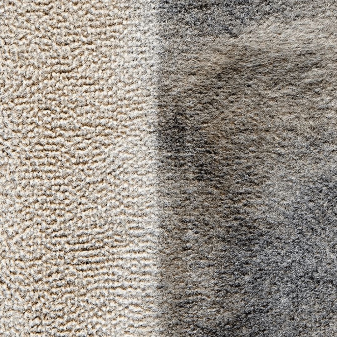 Alcantara links behandelt mit Dr. Wack A1 Polster Alcantara Reiniger Pro und rechts unbehandelt