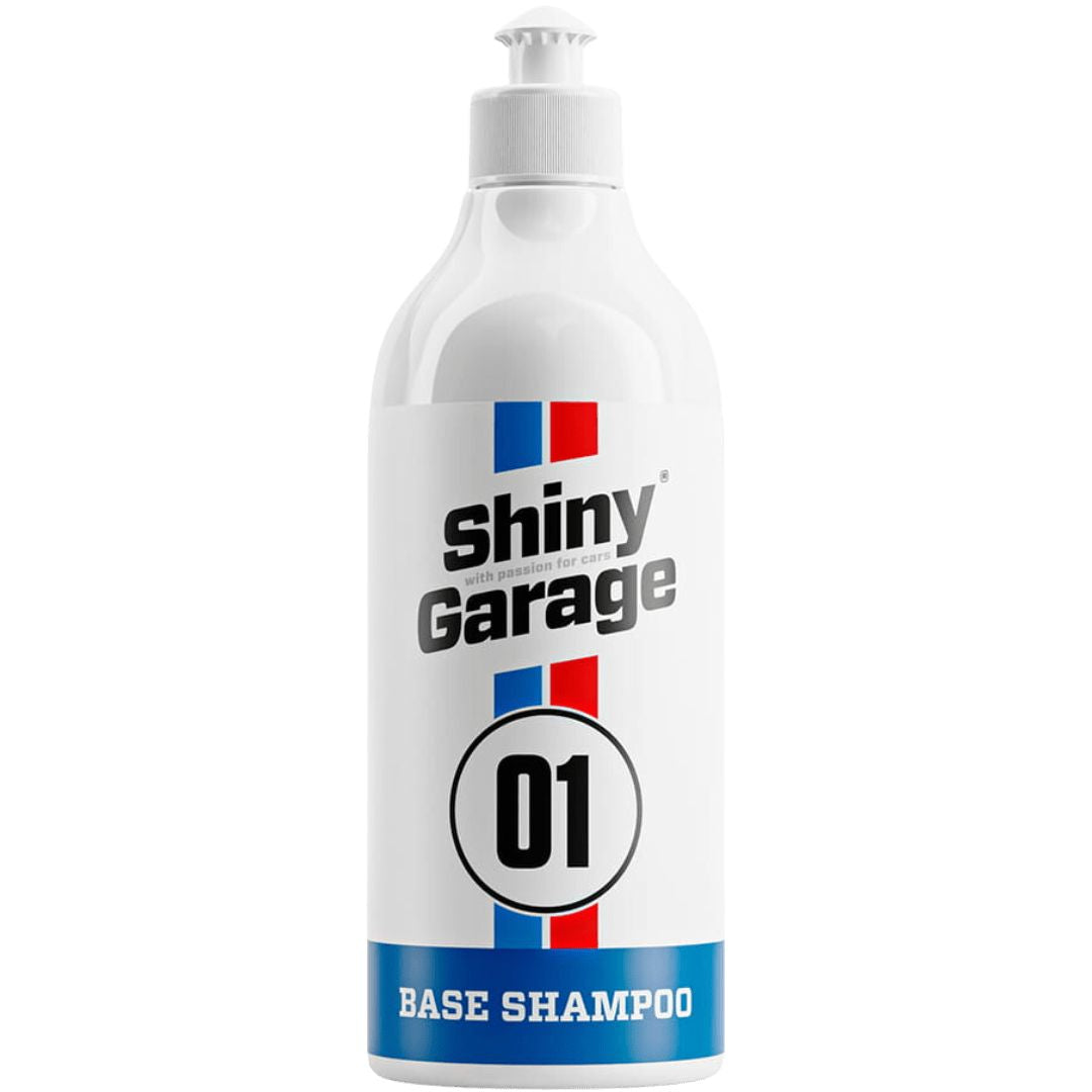 Die 500 Milliliter Flasche des Shiny Garage Base Shampoo Autoshampoo