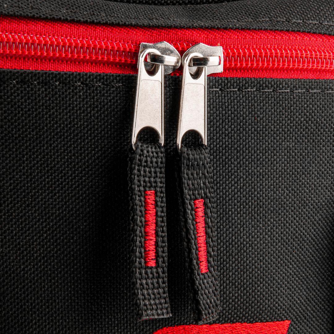 Die Reissverschlüsse der Soft99 Detailing Tasche