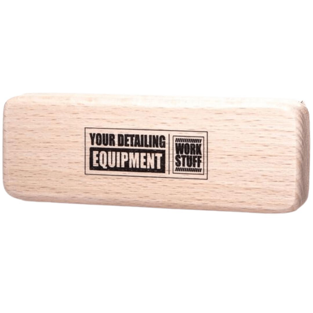 Die Work Stuff Handy Leather Brush Lederbürste von oben mit Logo und Slogan