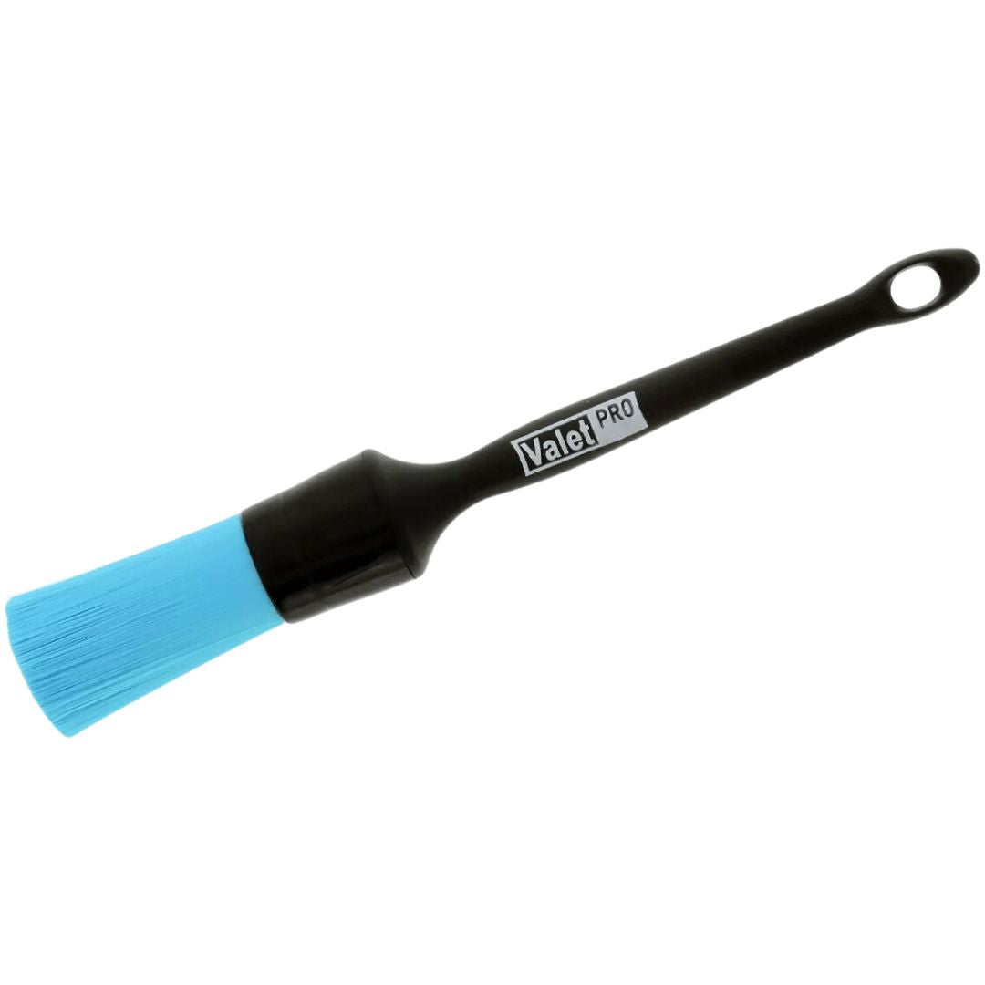 Der ValetPRO Chemical Resistant Brush Nr. 18 Pinsel mit hellblauen Borsten