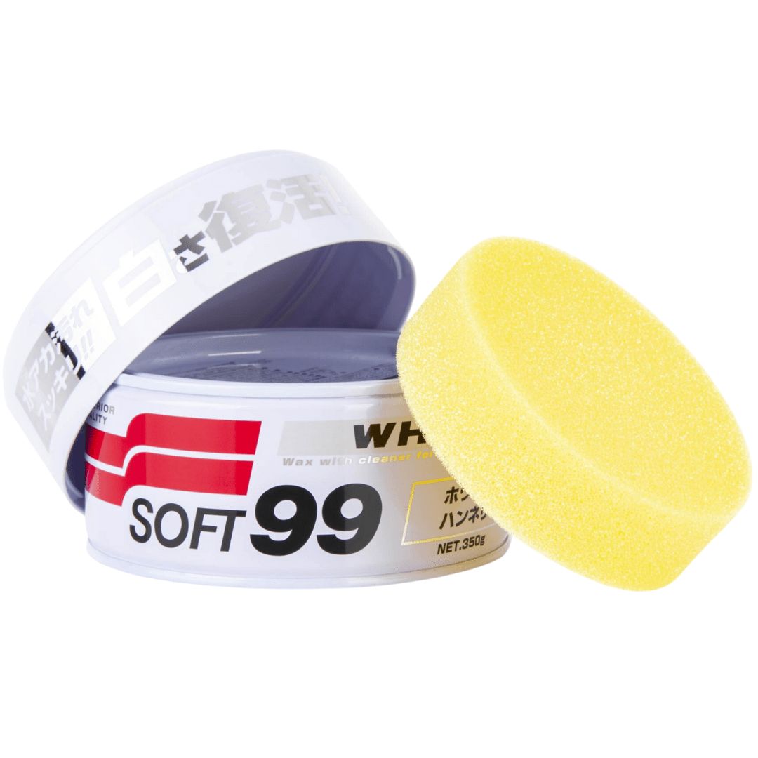 Die Verpackung und der Schwamm der Soft99 White Wax Wachsversiegelung