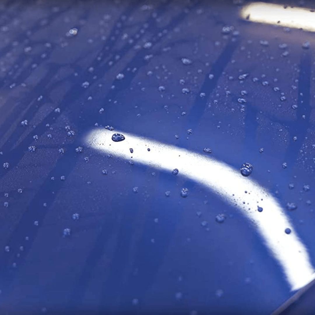 Ein glänzendes Auto nach Wäsche mit ADBL Snowball Autoshampoo