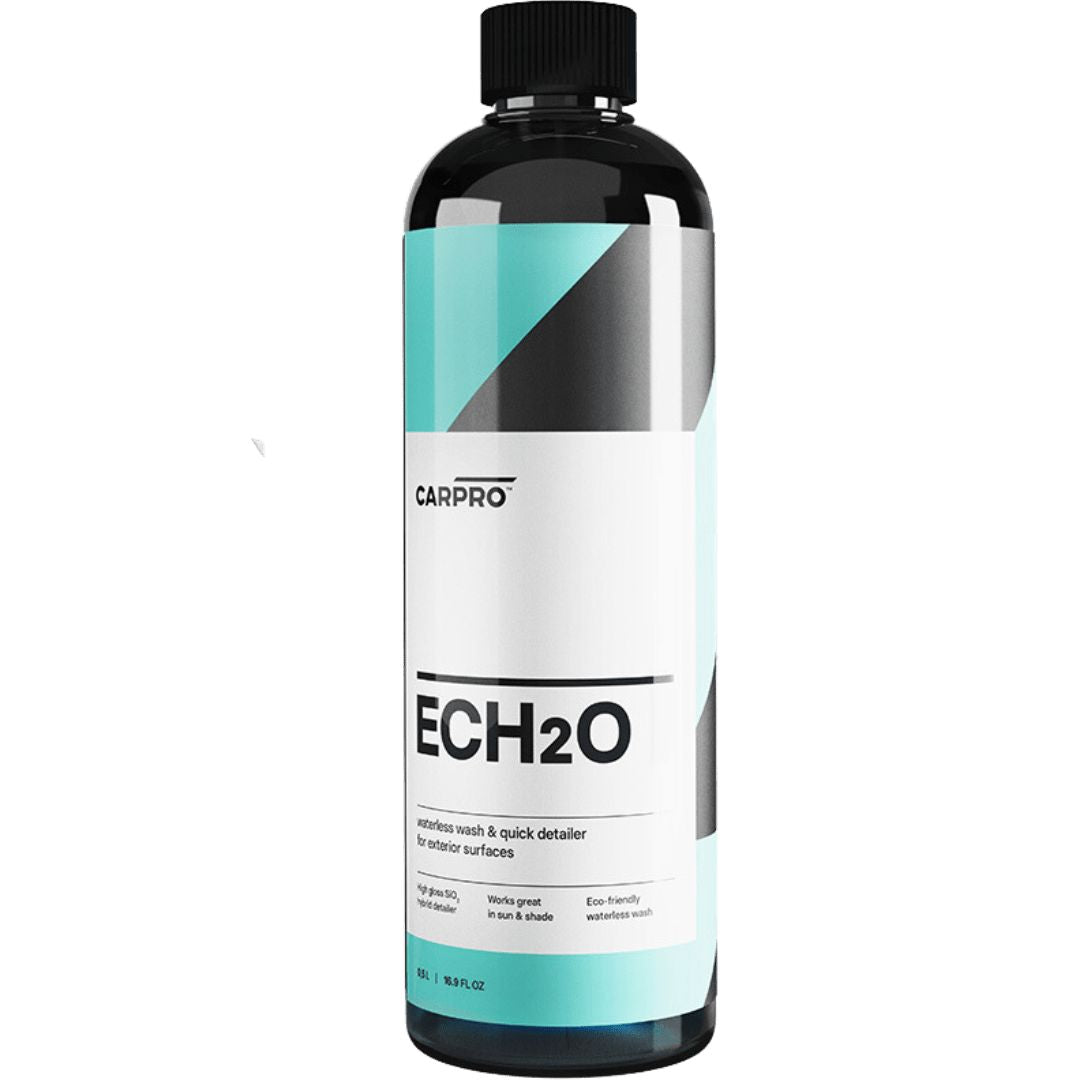 Die 500 Milliliter Flasche des CarPro ECH2O Detailer