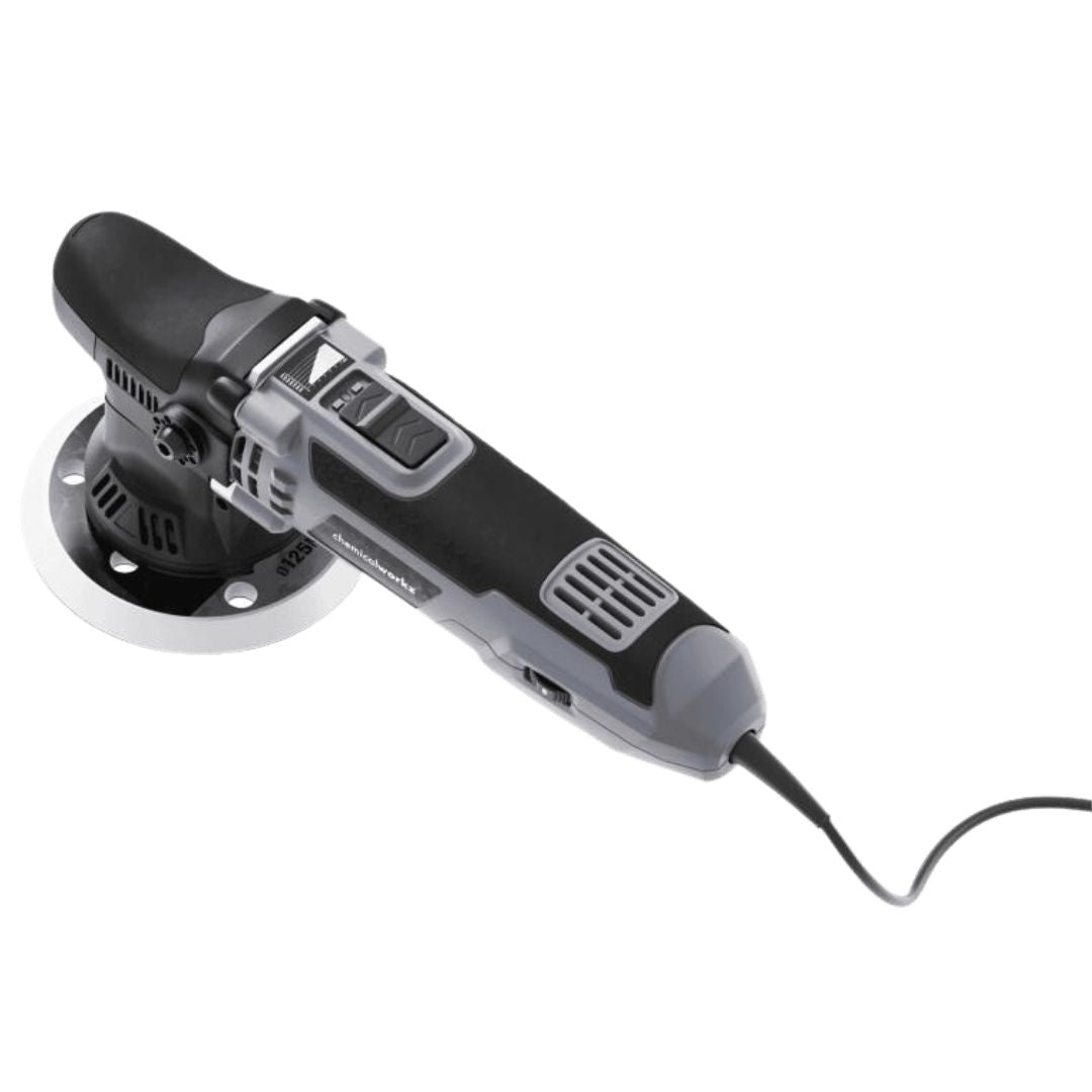 Die ChemicalWorkz DA9 Exzenter Poliermaschine von der Seite