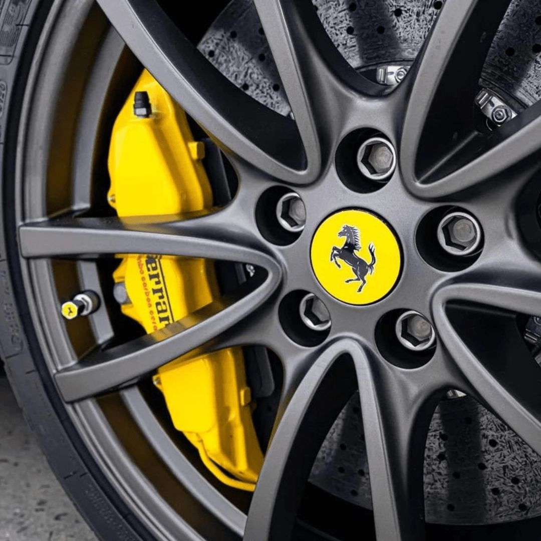 Eine mit Gyeon Q² Rim behandelte Felge