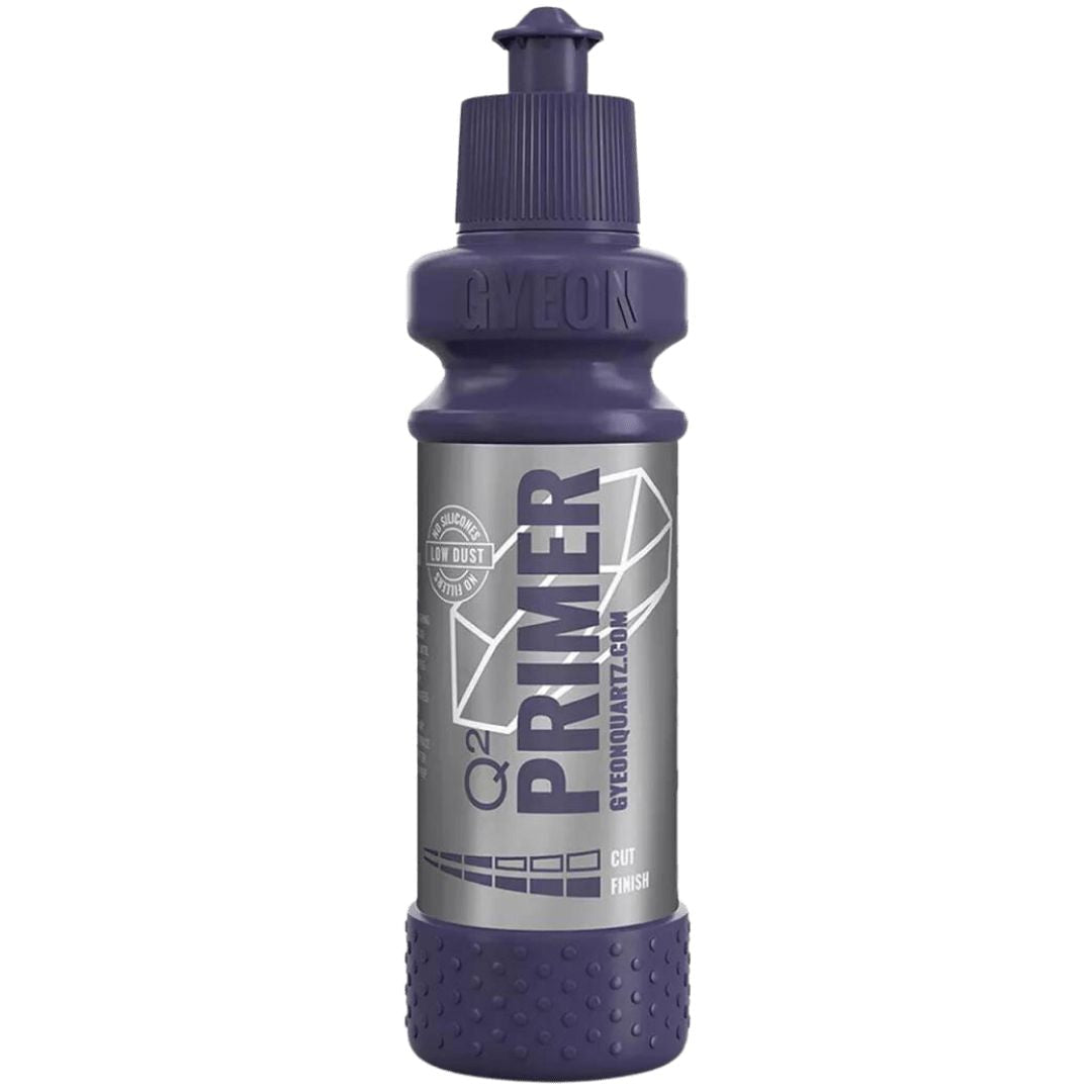 Die 120 Milliliter Flasche der Gyeon Q² Primer Politur